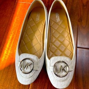 Michael Kors White leather lillie moc flats slip-on like new